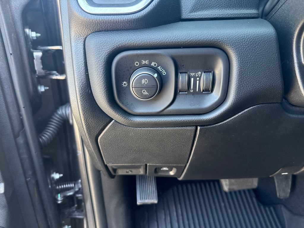 New 2026 RAM 2500 Laramie w/ Night Edition AWD/4WD image 12