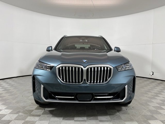 Used 2024 BMW X5 xDrive40i w/ Premium Package image 2