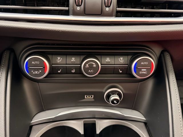 New 2026 Alfa Romeo Stelvio Sprint image 17