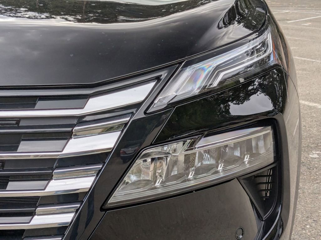 New 2026 Nissan Rogue Platinum image 10