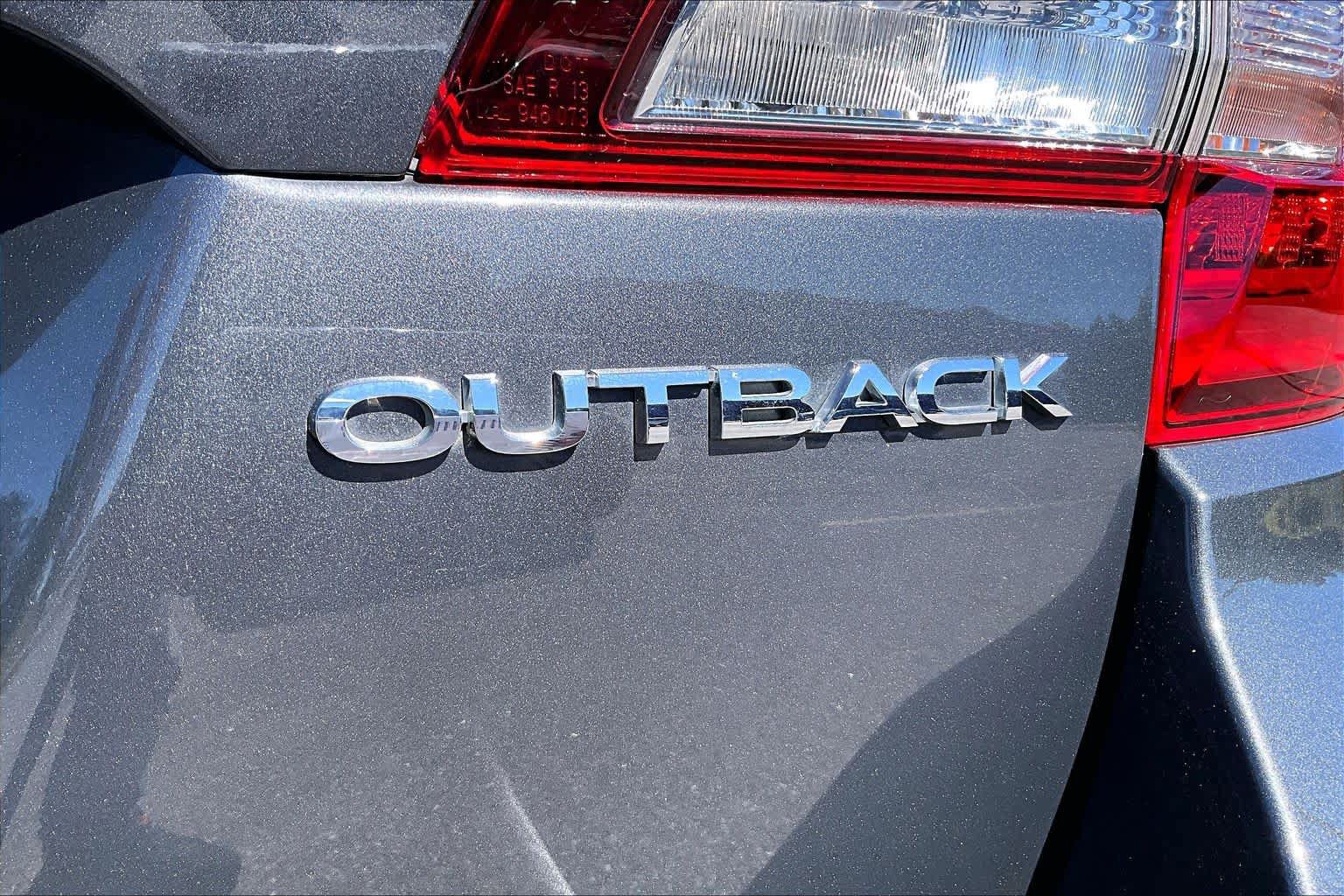 Used 2019 Subaru Outback 2.5i AWD/4WD image 10