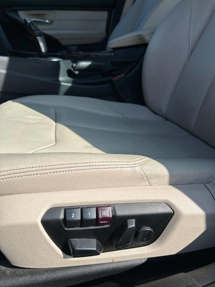 Used 2015 BMW 320i Sedan image 19