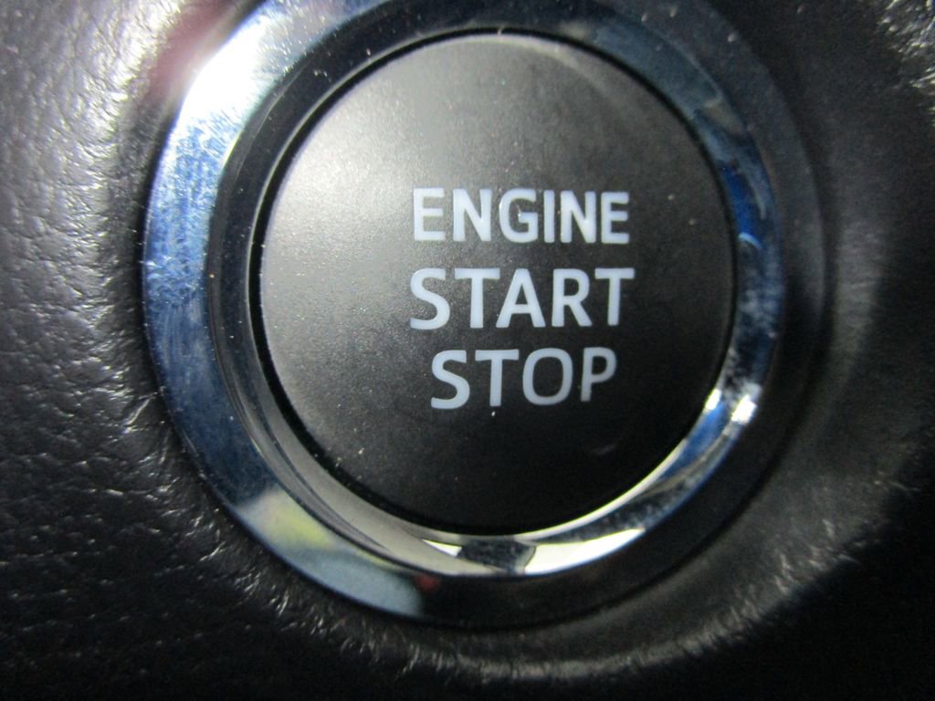 Used 2025 Toyota RAV4 Limited image 41