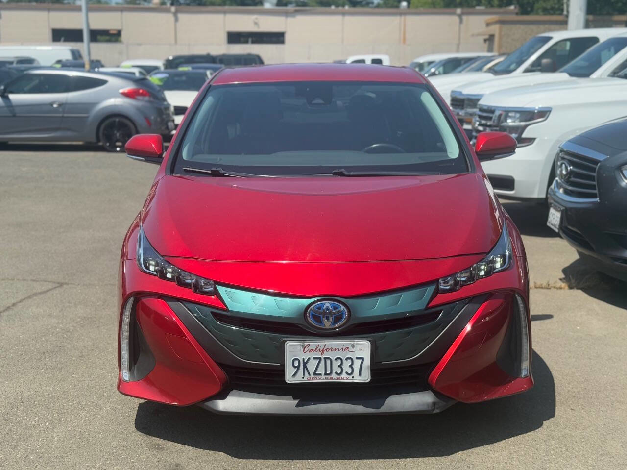 Used 2017 Toyota Prius Prime Premium image 2