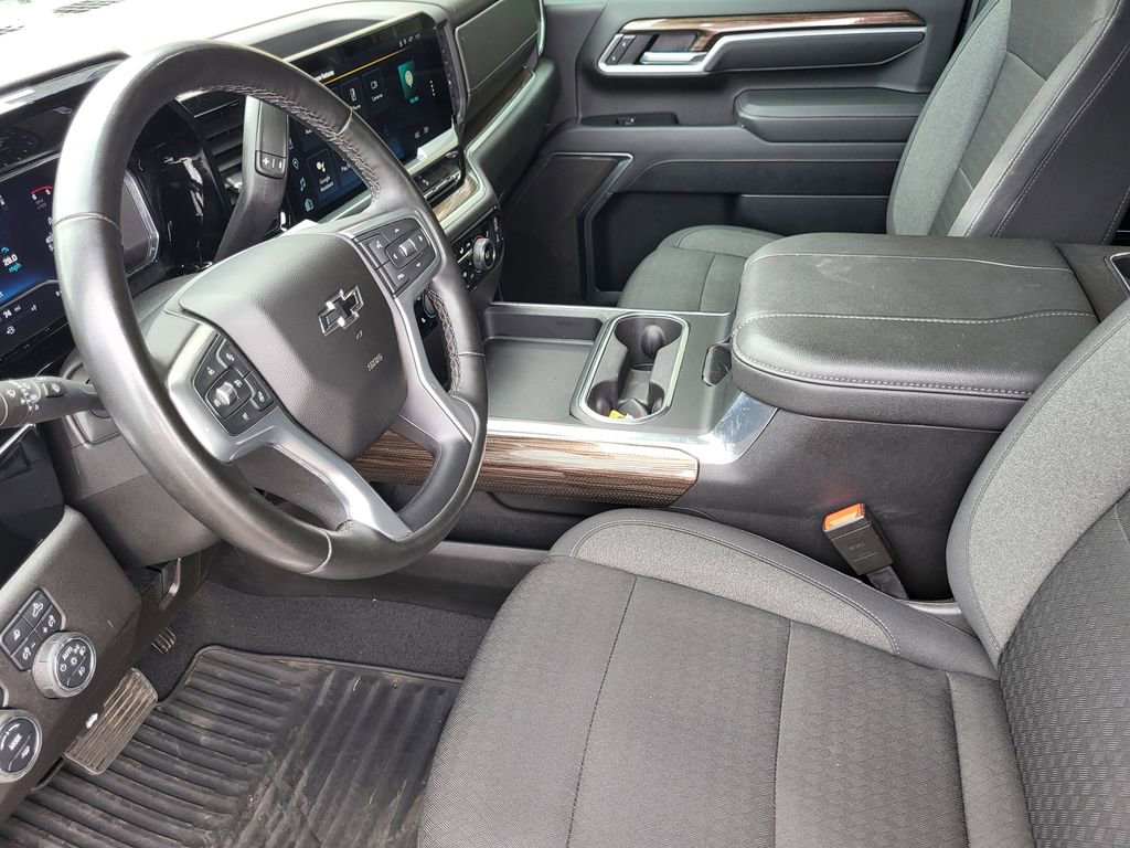 Used 2025 Chevrolet Silverado 3500 LT w/ Trail Boss Package image 14