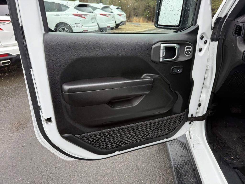 Used 2020 Jeep Wrangler Unlimited Sport image 12