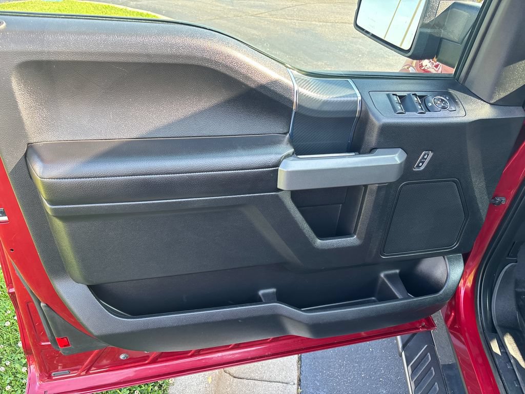 Used 2018 Ford F150 XLT w/ Equipment Group 302A Luxury AWD/4WD image 27
