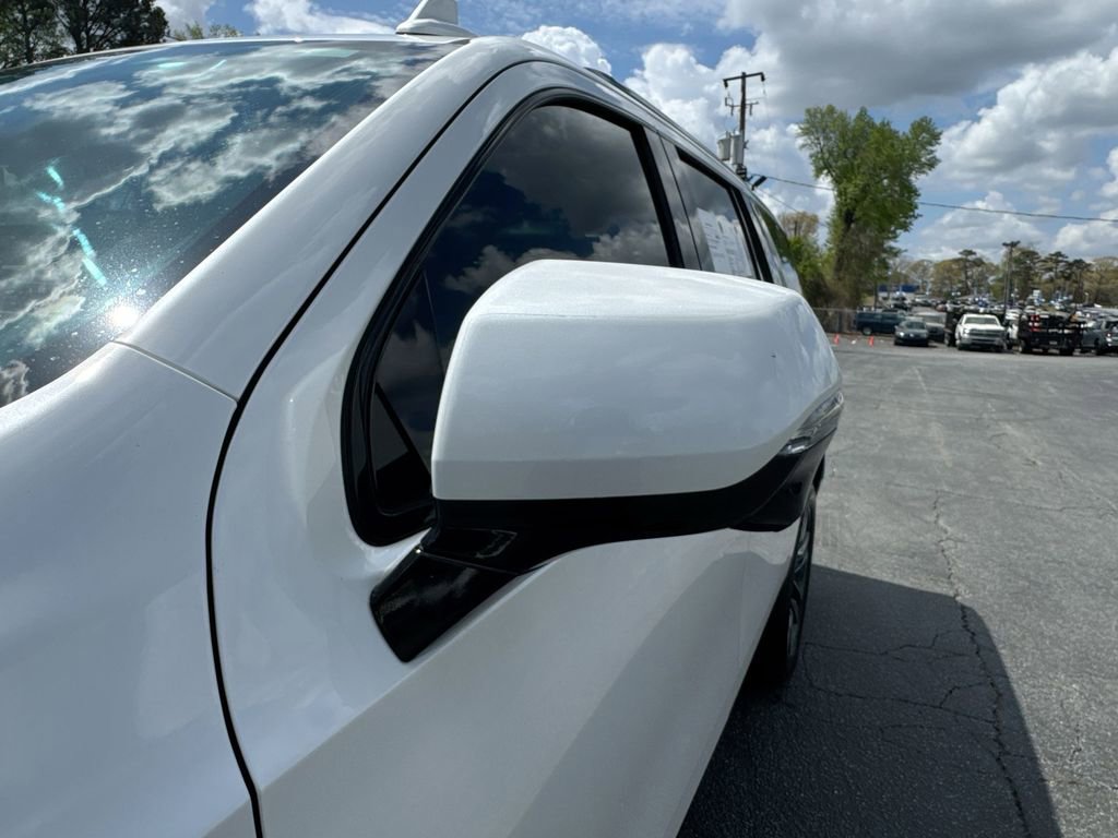 Used 2021 Cadillac Escalade Sport Platinum image 11