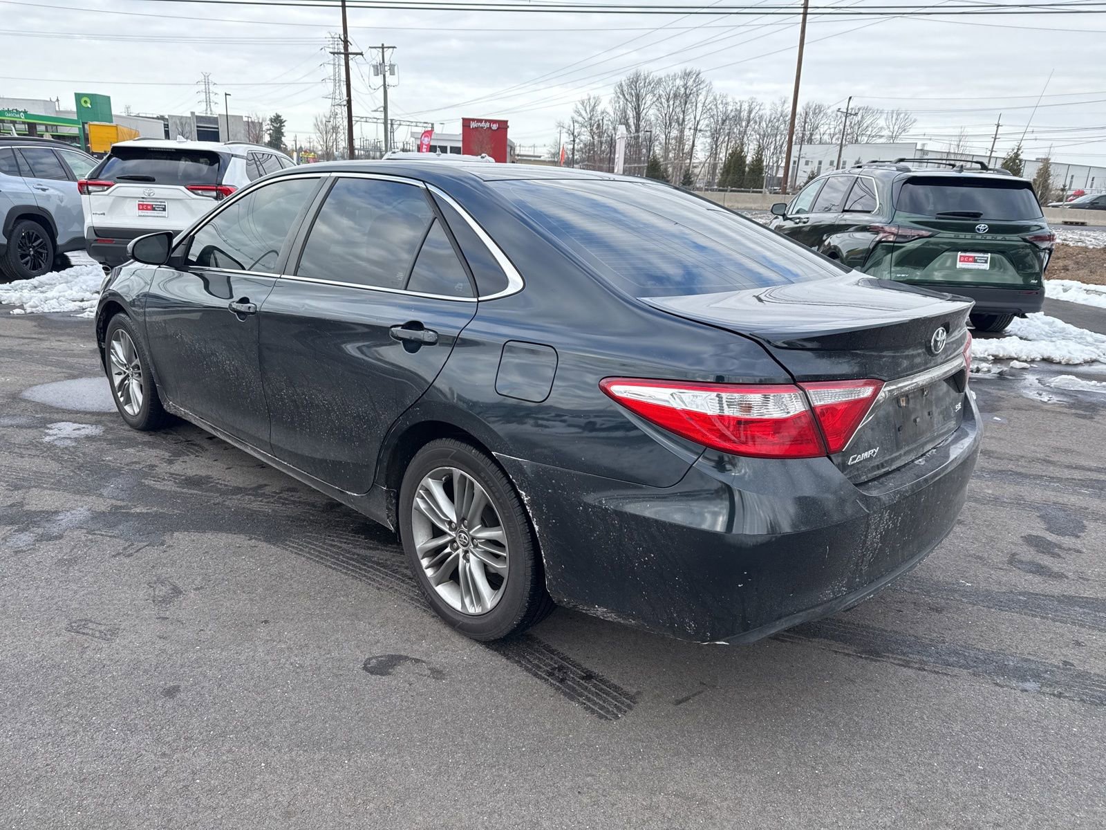 Used 2016 Toyota Camry SE image 10