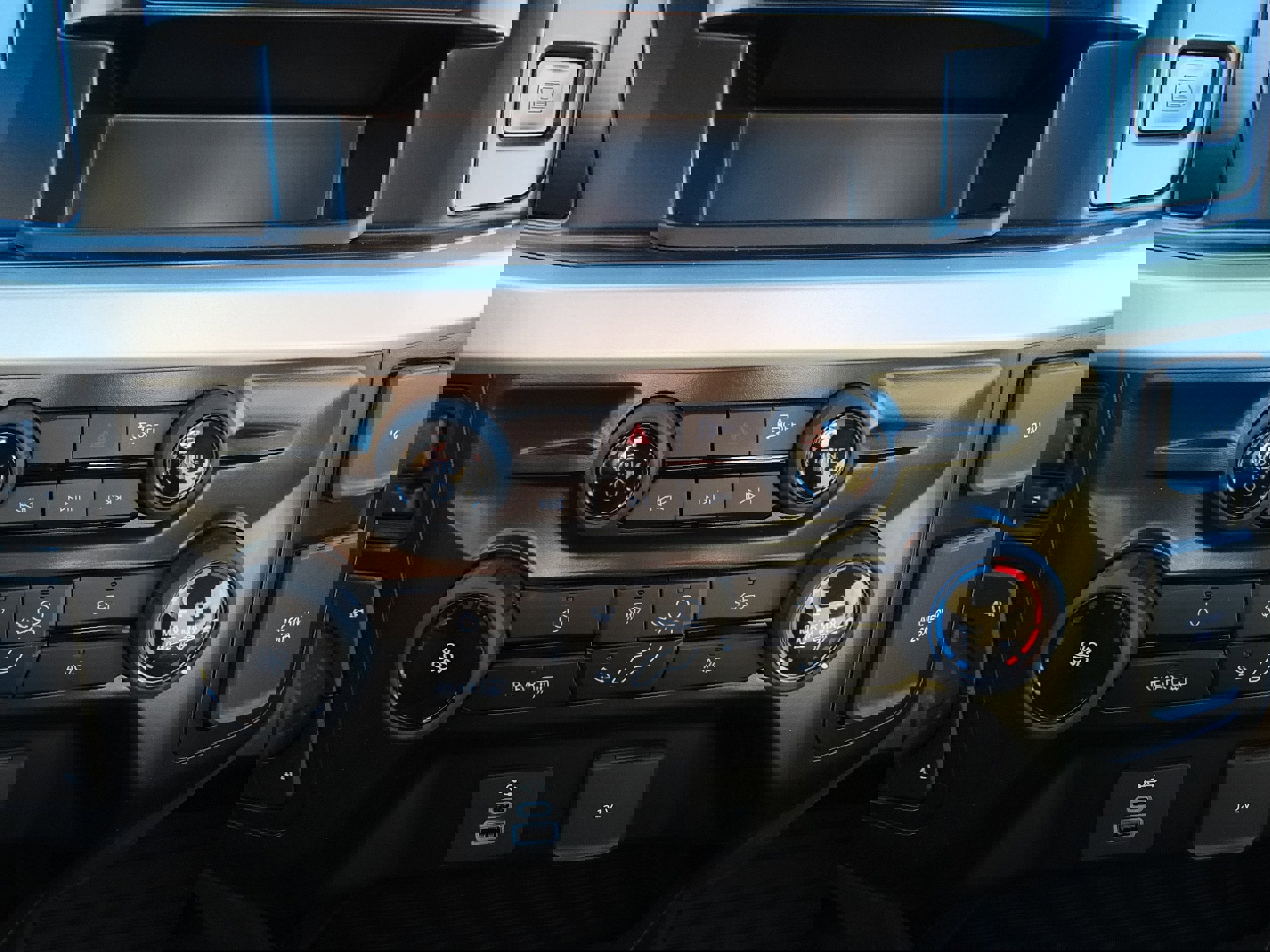 Used 2025 Ford F350 XLT image 26