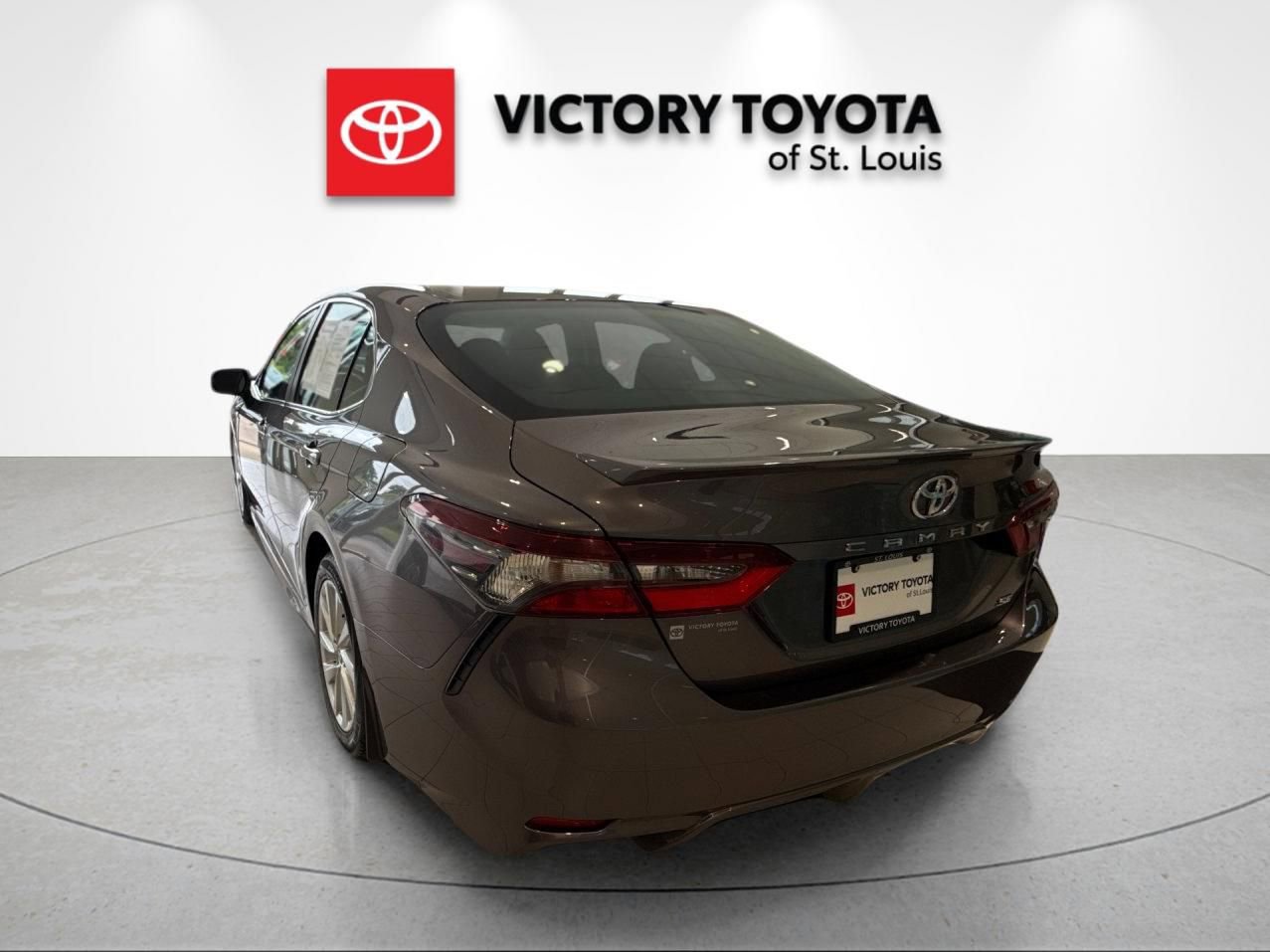 Used 2023 Toyota Camry SE FWD image 5