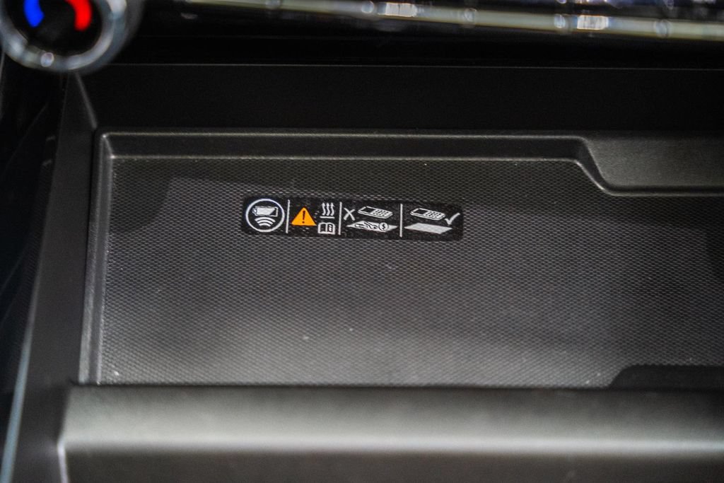 Used 2025 Chevrolet Tahoe Premier AWD/4WD image 27