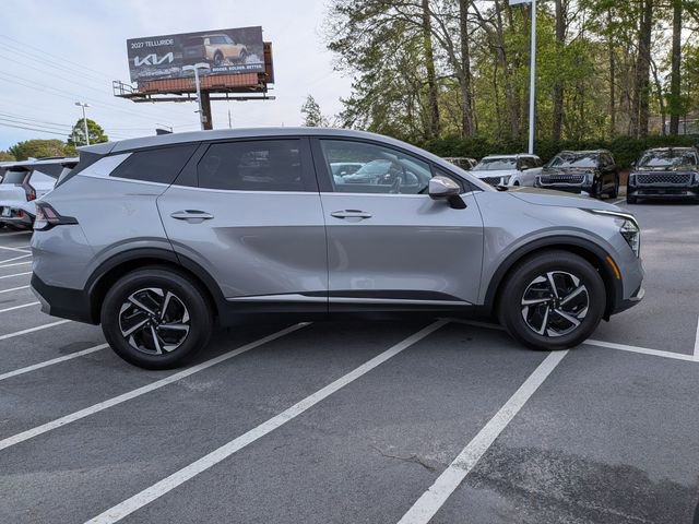 Used 2025 Kia Sportage LX FWD image 2