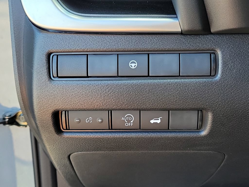 Used 2026 Nissan Rogue SV w/ SV Premium Package FWD image 29