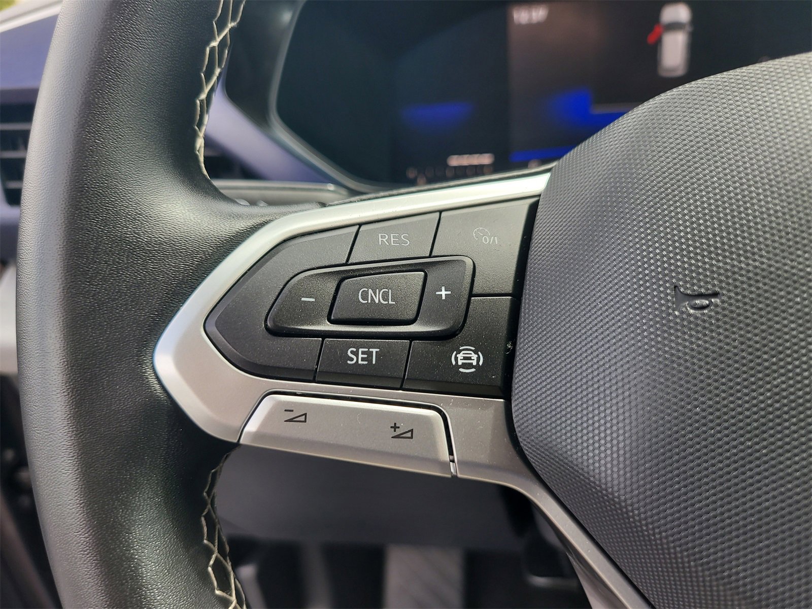 Used 2022 Volkswagen Taos SE image 28