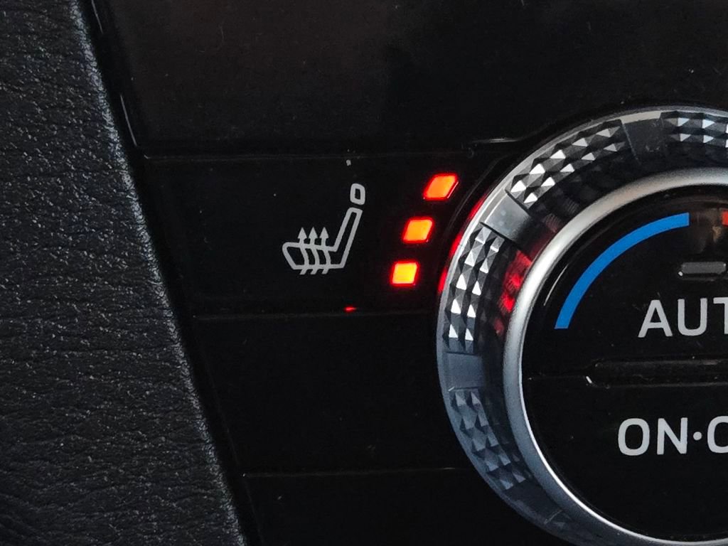 Used 2025 Mitsubishi Outlander ES image 22