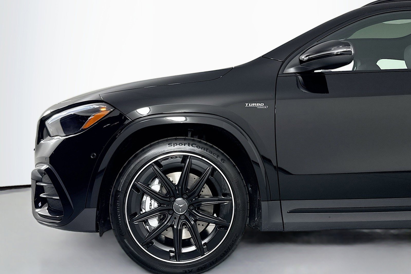 New 2026 Mercedes-Benz GLA 35 AMG 4MATIC image 9