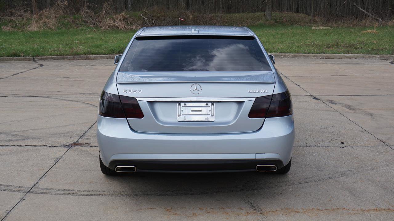 Used 2013 Mercedes-Benz E 350 BlueTEC Sedan image 4