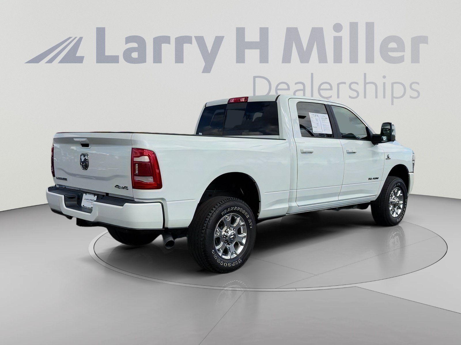 Used 2024 RAM 2500 Laramie AWD/4WD image 6