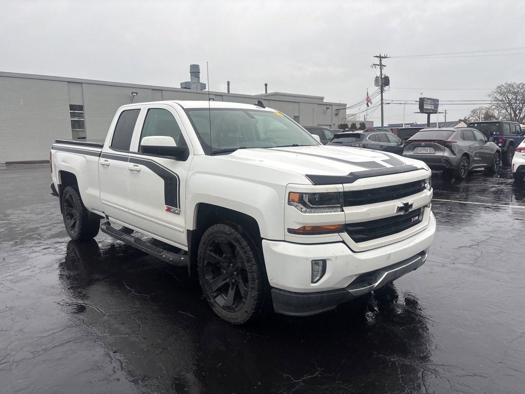 Used 2018 Chevrolet Silverado 1500 LT w/ Rally 2 Edition AWD/4WD image 4
