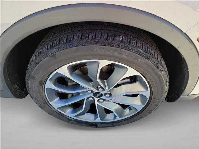 Used 2021 Lincoln Nautilus Reserve FWD image 10