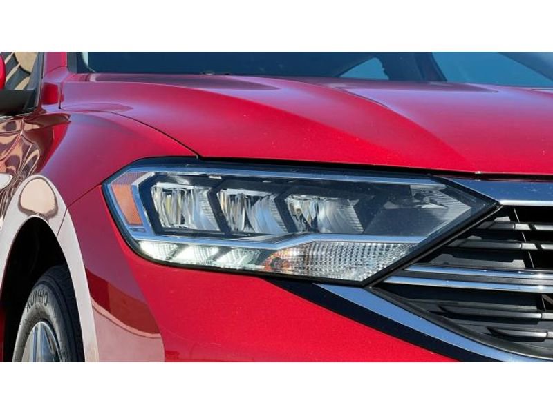 Used 2023 Volkswagen Jetta SE image 45