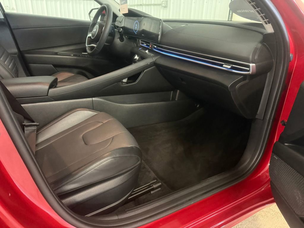 Certified 2023 Hyundai Elantra Limited w/ Cargo Package FWD image 29