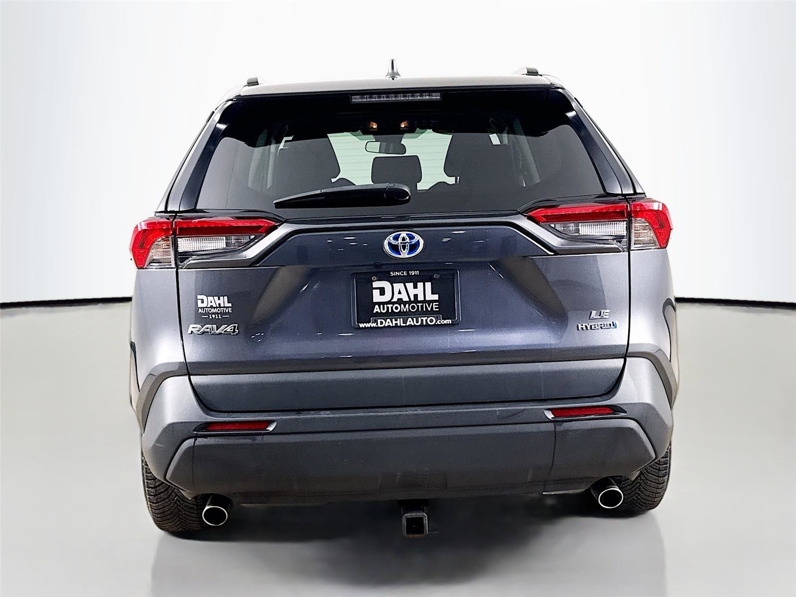 Used 2021 Toyota RAV4 LE image 12