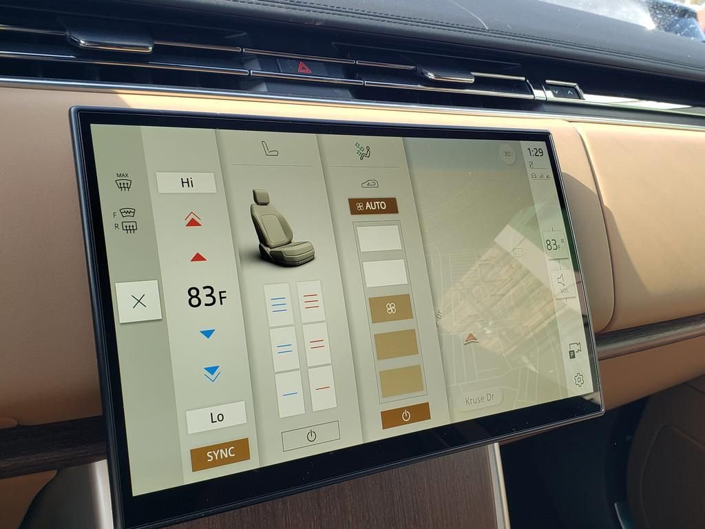 New 2026 Land Rover Range Rover SE image 24