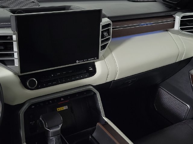 Used 2024 Toyota Sequoia Capstone AWD/4WD image 13