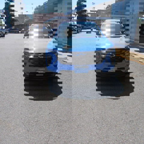 Used 2024 Chevrolet Trax RS w/ Sunroof Package image 3