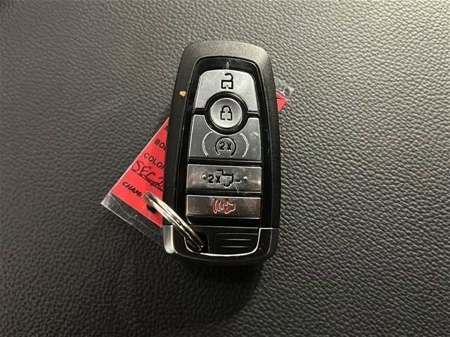 Used 2025 Ford F250 Lariat w/ Lariat Ultimate Package image 28