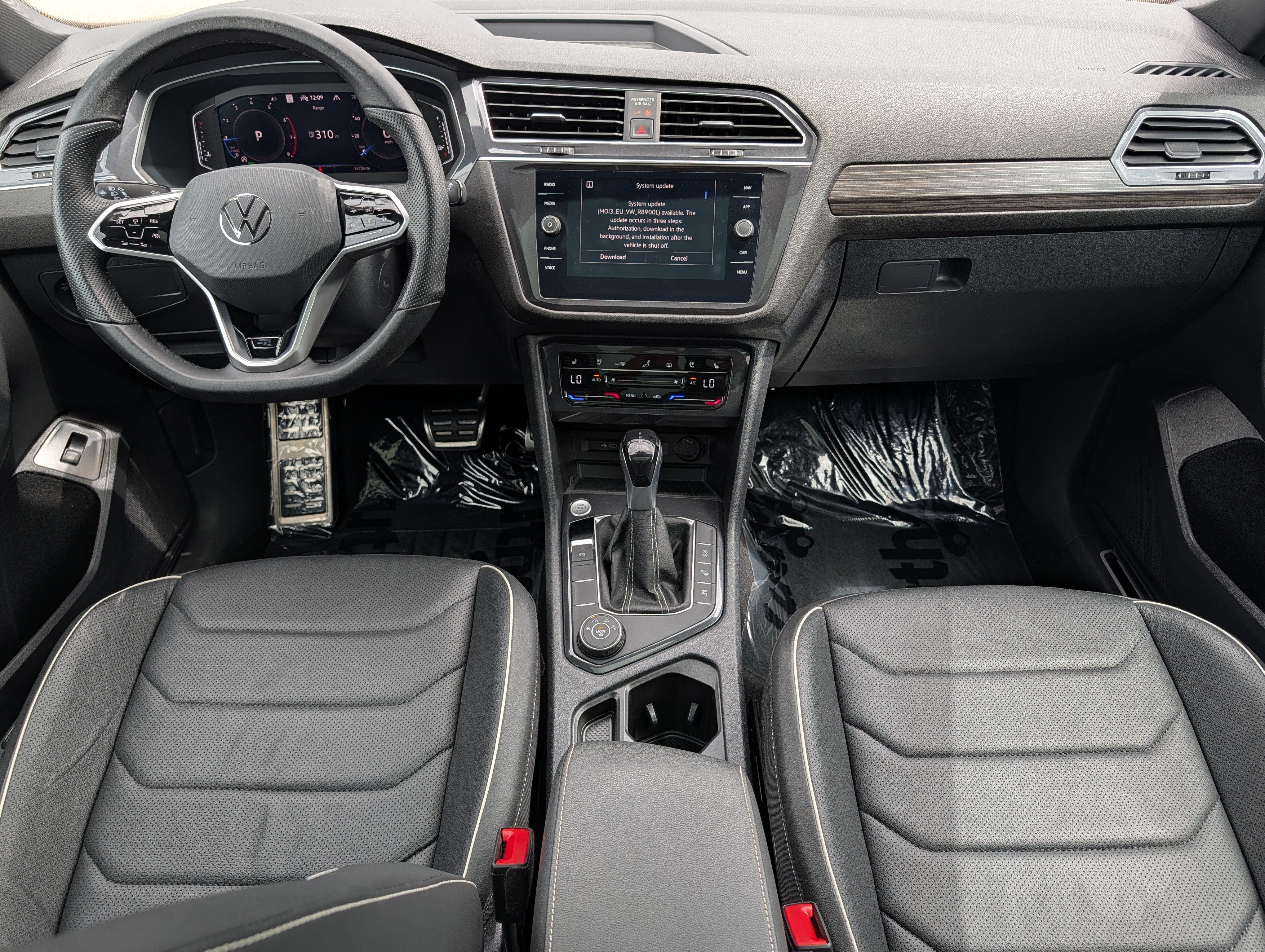 Certified 2023 Volkswagen Tiguan SEL R-Line AWD/4WD image 13