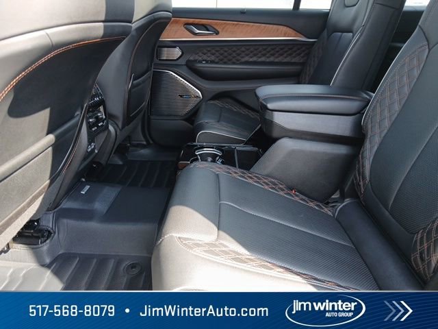 Used 2024 Jeep Grand Cherokee L Summit AWD/4WD image 17