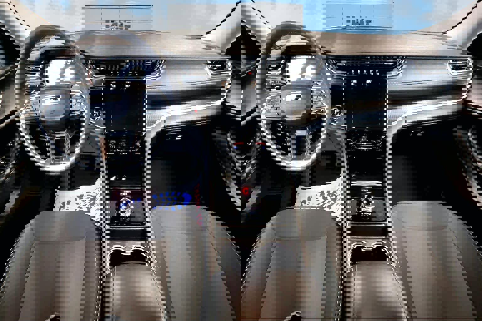 Used 2023 Jeep Grand Cherokee L Laredo image 10