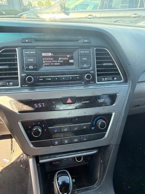 Used 2017 Hyundai Sonata SE FWD image 14