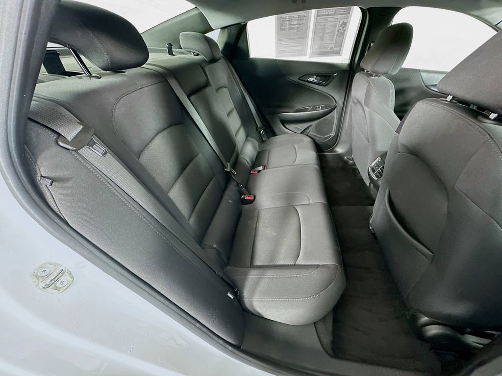 Used 2024 Chevrolet Malibu LT image 34