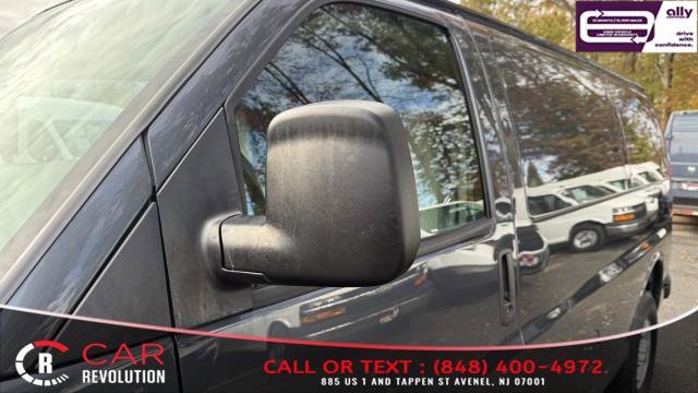 Used 2017 Chevrolet Express 2500 image 18