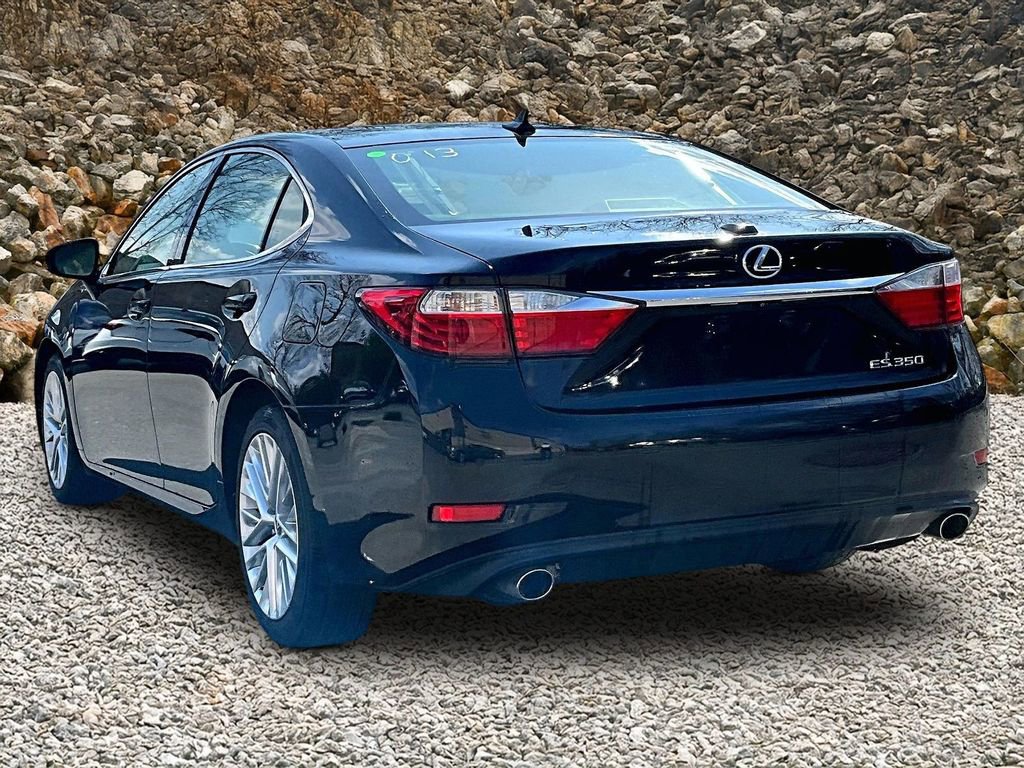 Used 2015 Lexus ES 350 w/ Ultra Luxury Package image 10