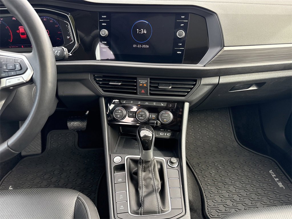 Used 2024 Volkswagen Jetta SEL image 15
