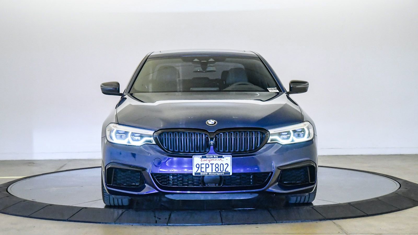 Used 2020 BMW M550i xDrive w/ Executive Package image 6
