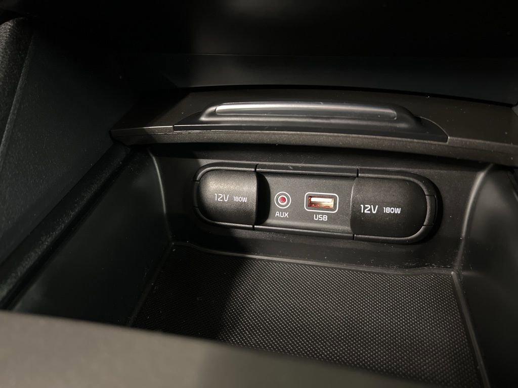 Used 2020 Kia Optima SE image 14