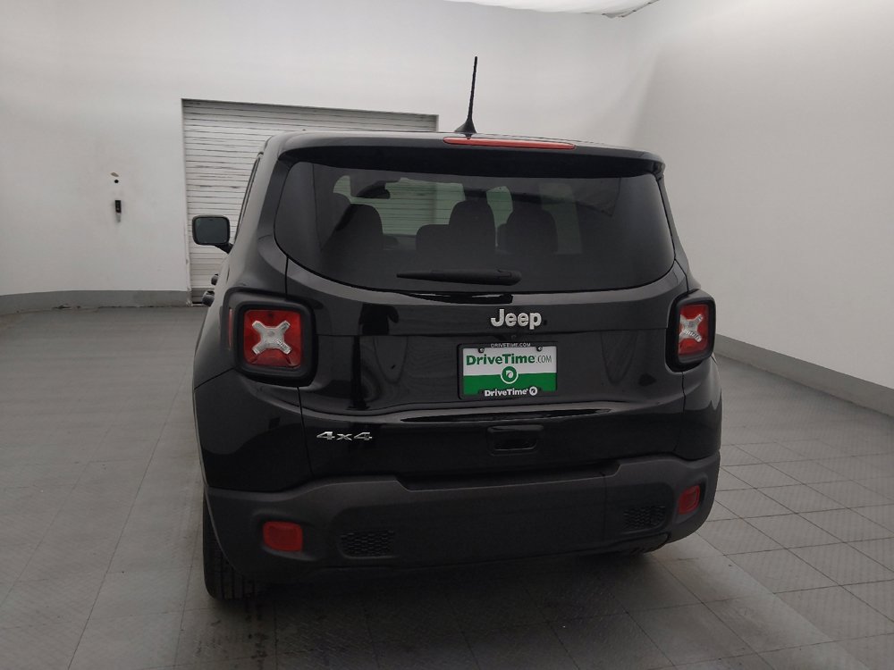 Used 2023 Jeep Renegade Latitude AWD/4WD image 6