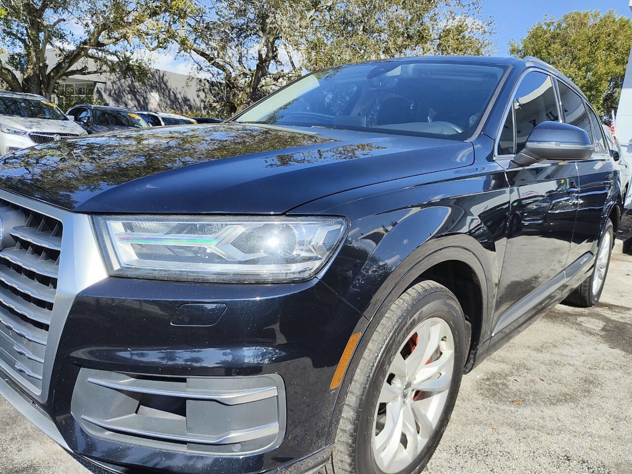 Used 2017 Audi Q7 3.0T Premium image 18