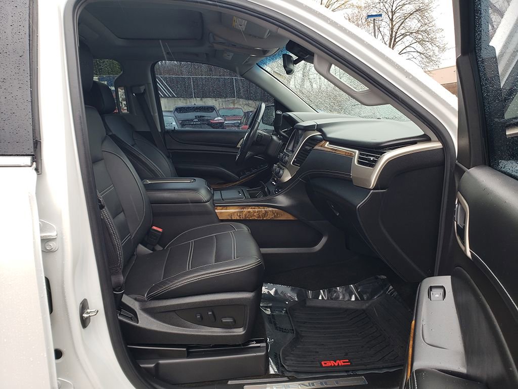 Used 2016 GMC Yukon Denali w/ Open Road Package image 19