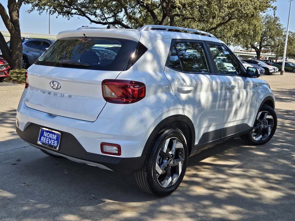 New 2025 Hyundai Venue SEL image 5