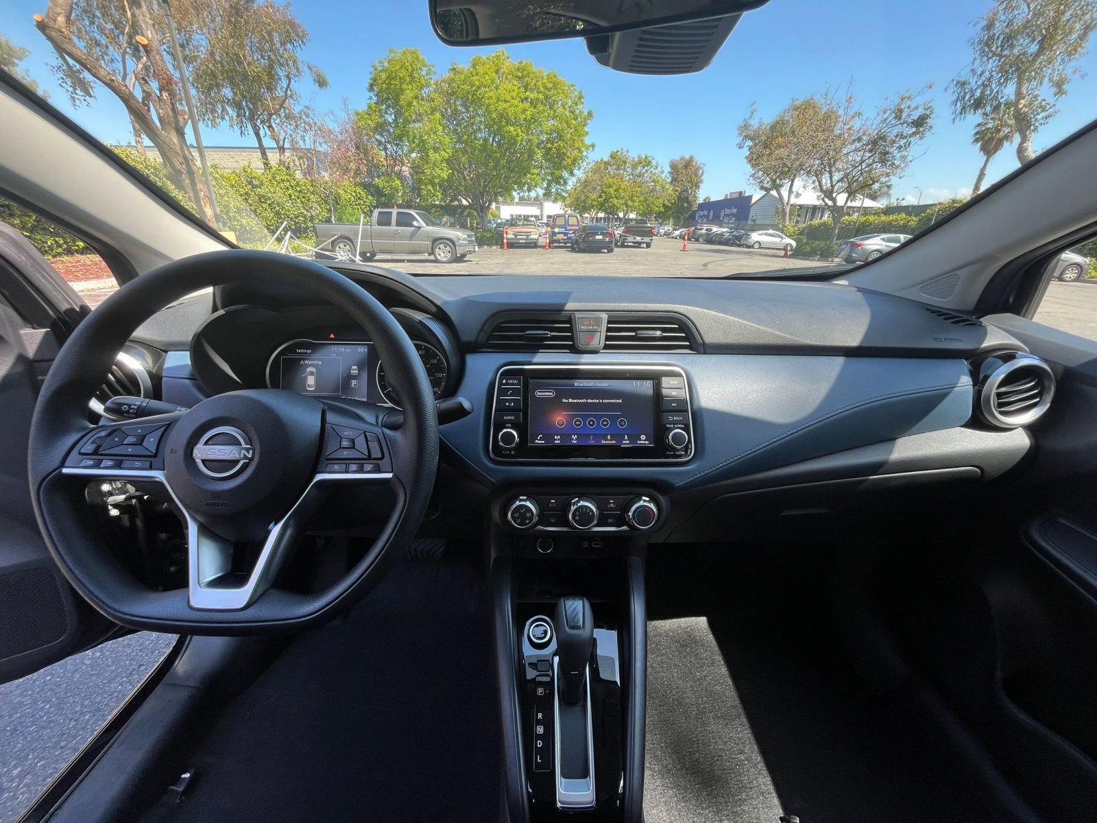 Used 2025 Nissan Versa SV FWD image 31