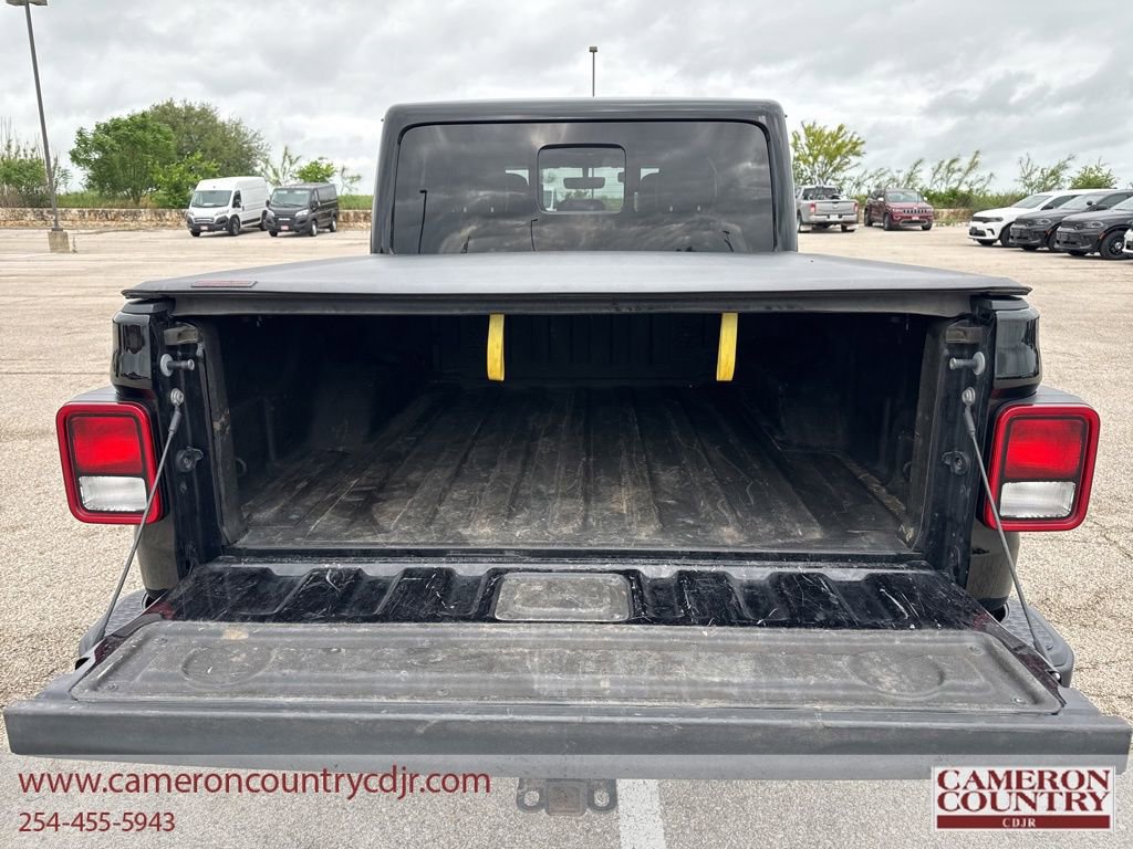 Used 2023 Jeep Gladiator Mojave w/ Cold Weather Group AWD/4WD image 20