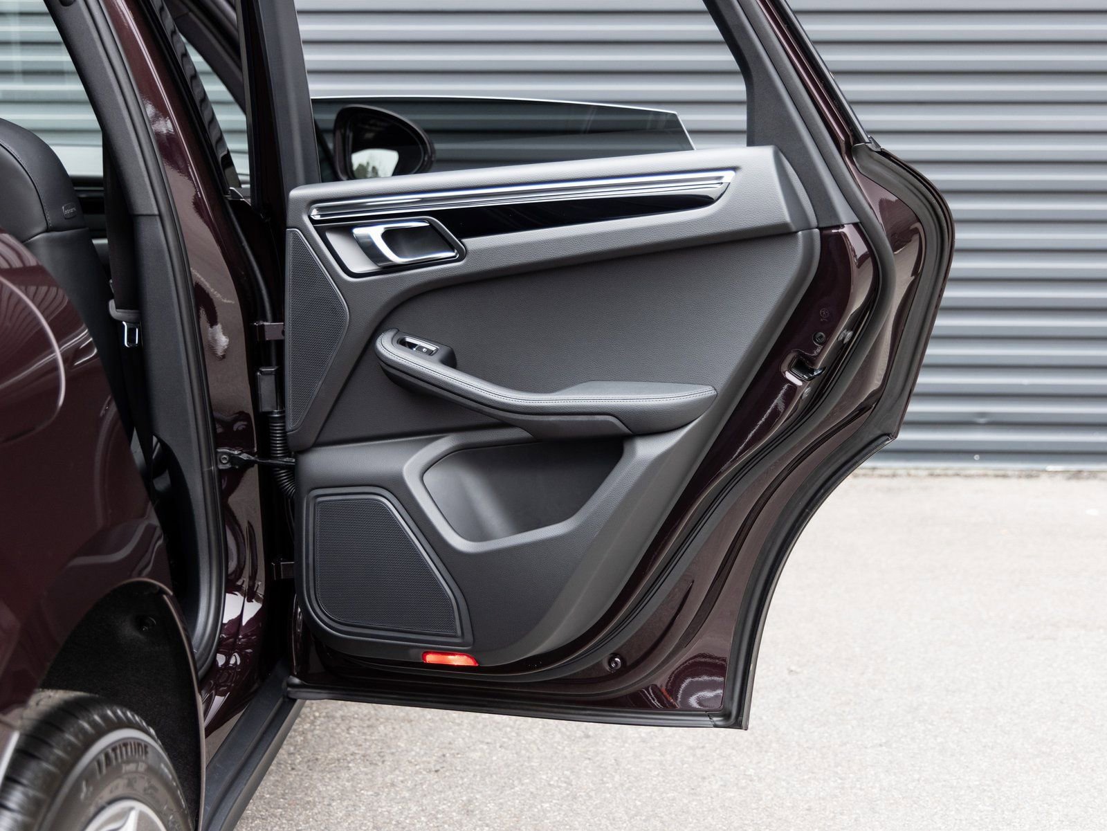 Certified 2026 Porsche Macan image 29