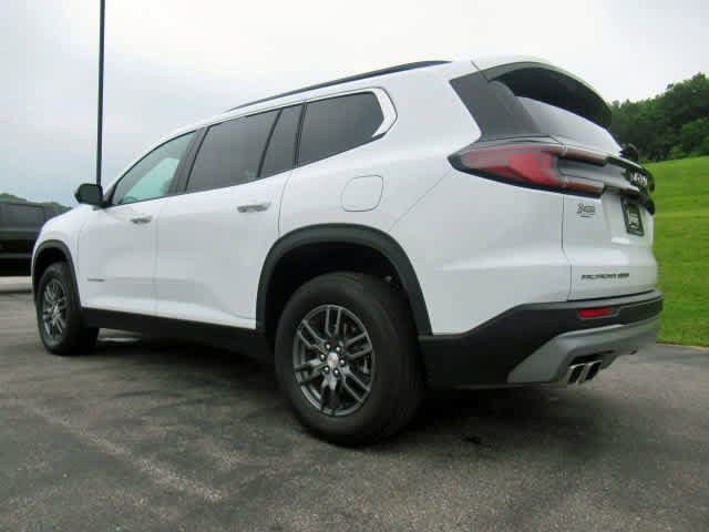Used 2025 GMC Acadia Elevation image 3